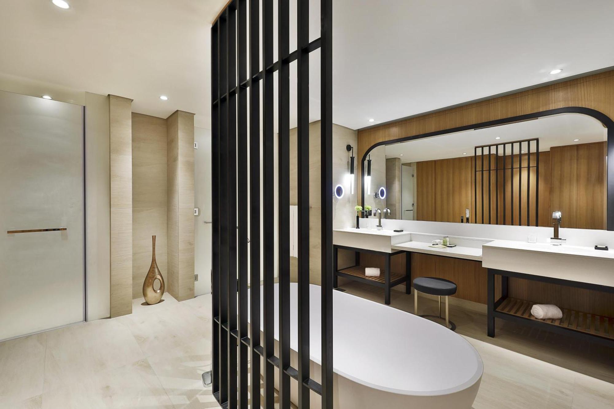 Burj King Suite